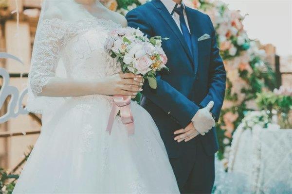 男金女火夫妻相配吗