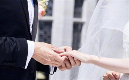 宜领证结婚吉日查询 2025年农历八月初八领证好不好